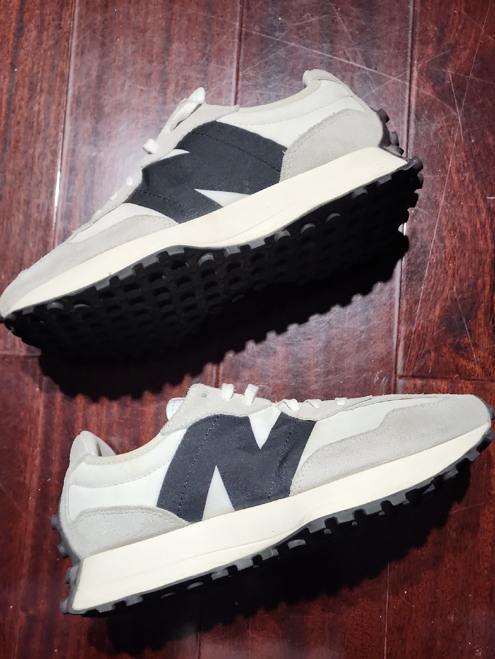 New Balance 327 Casual Shoes 327 Womens Sz 8
